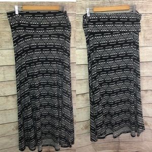 LulaRoe long black and white skirt